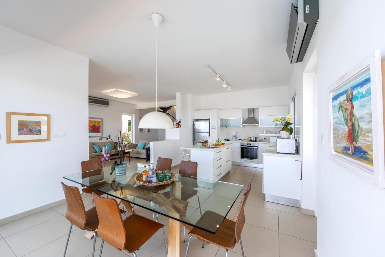 Protaras Beachfront Villa Alia Exteriör bild