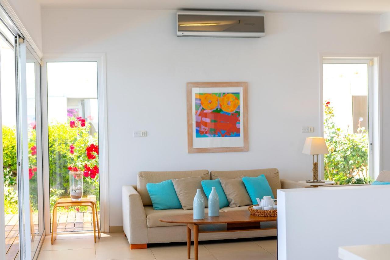 Protaras Beachfront Villa Alia Exteriör bild