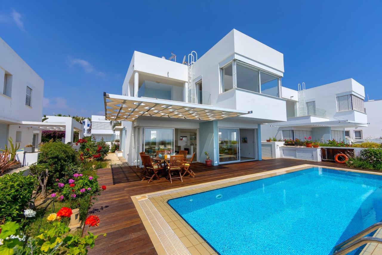 Protaras Beachfront Villa Alia Exteriör bild