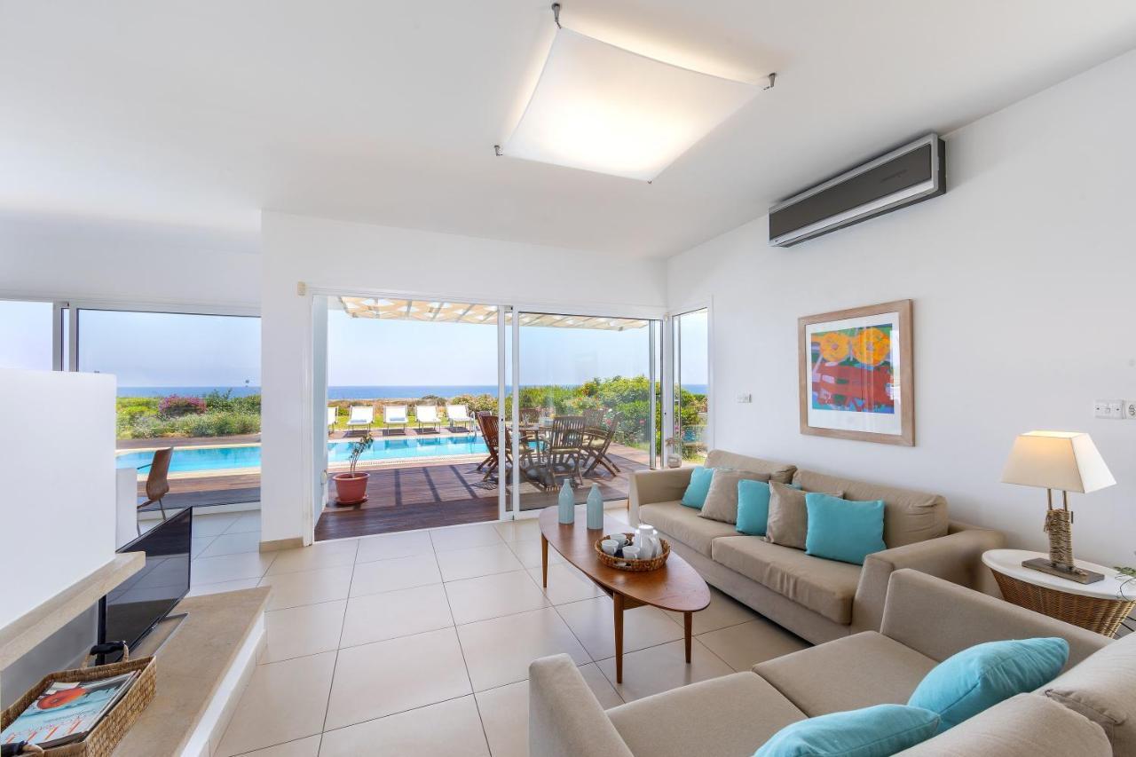 Protaras Beachfront Villa Alia Exteriör bild