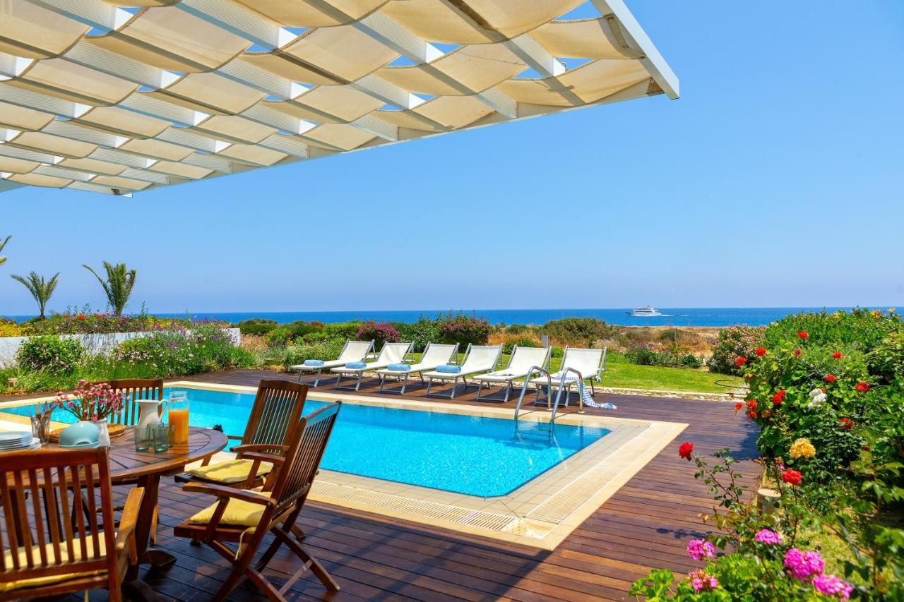 Protaras Beachfront Villa Alia Exteriör bild
