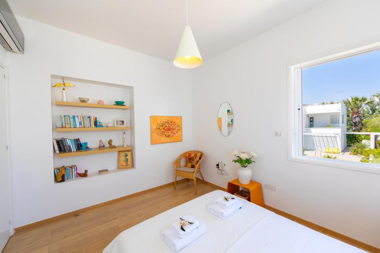 Protaras Beachfront Villa Alia Exteriör bild